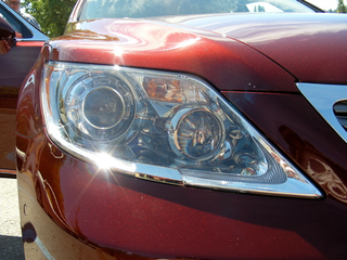 Illustration for article titled Lexus Self Parking Car Video and Review